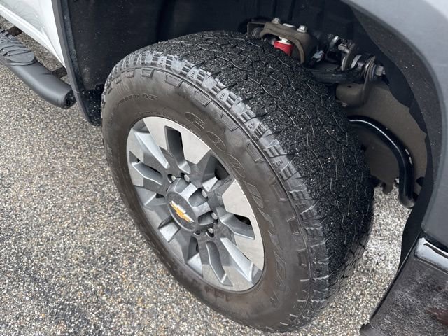 Used 2025 Chevrolet Silverado 2500 Custom w/ Custom Value Package image 38