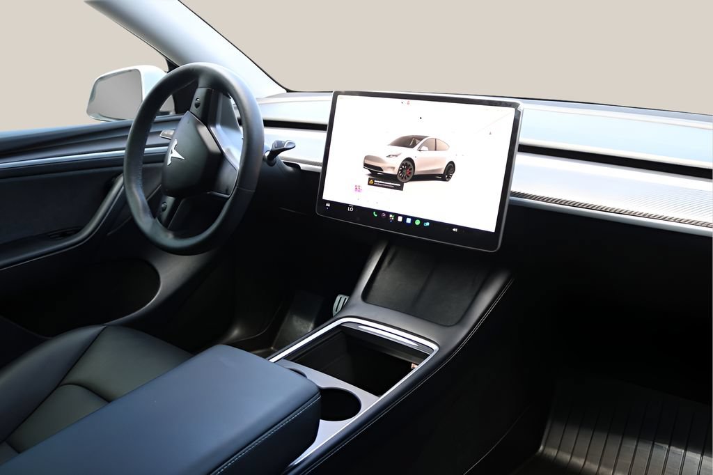 Used 2025 Tesla Model Y Performance AWD/4WD image 21