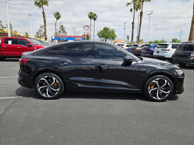 Used 2023 Audi e-tron Premium Plus w/ Premium Plus Package AWD/4WD video 4