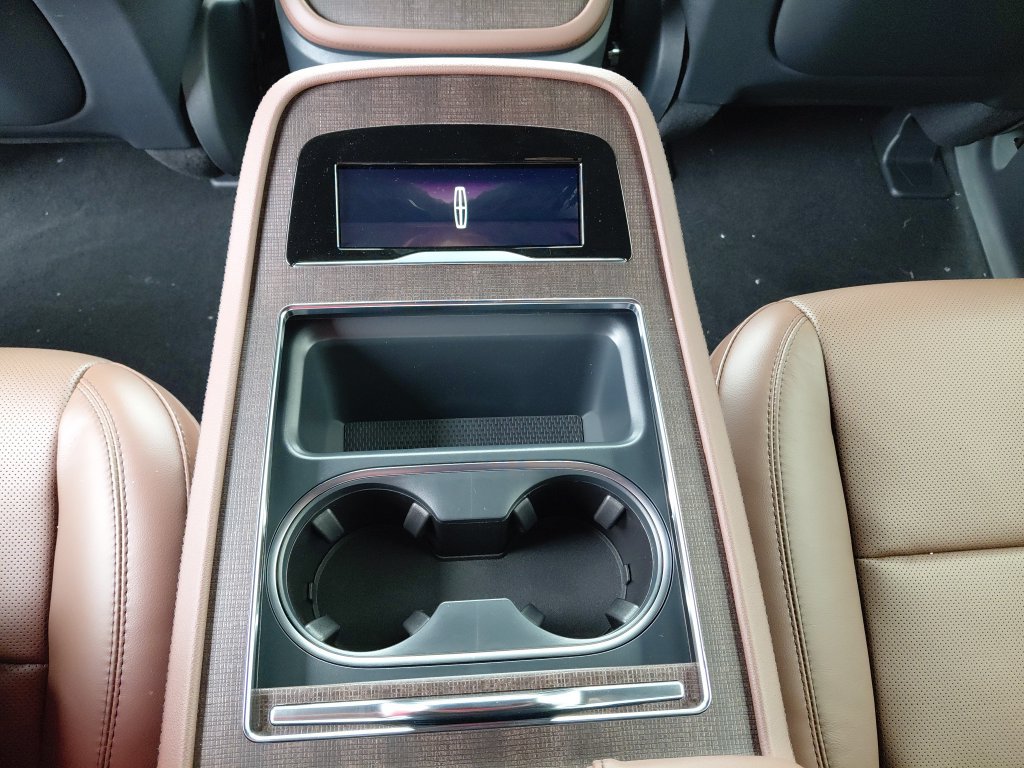 New 2026 Lincoln Navigator L Reserve AWD/4WD image 23