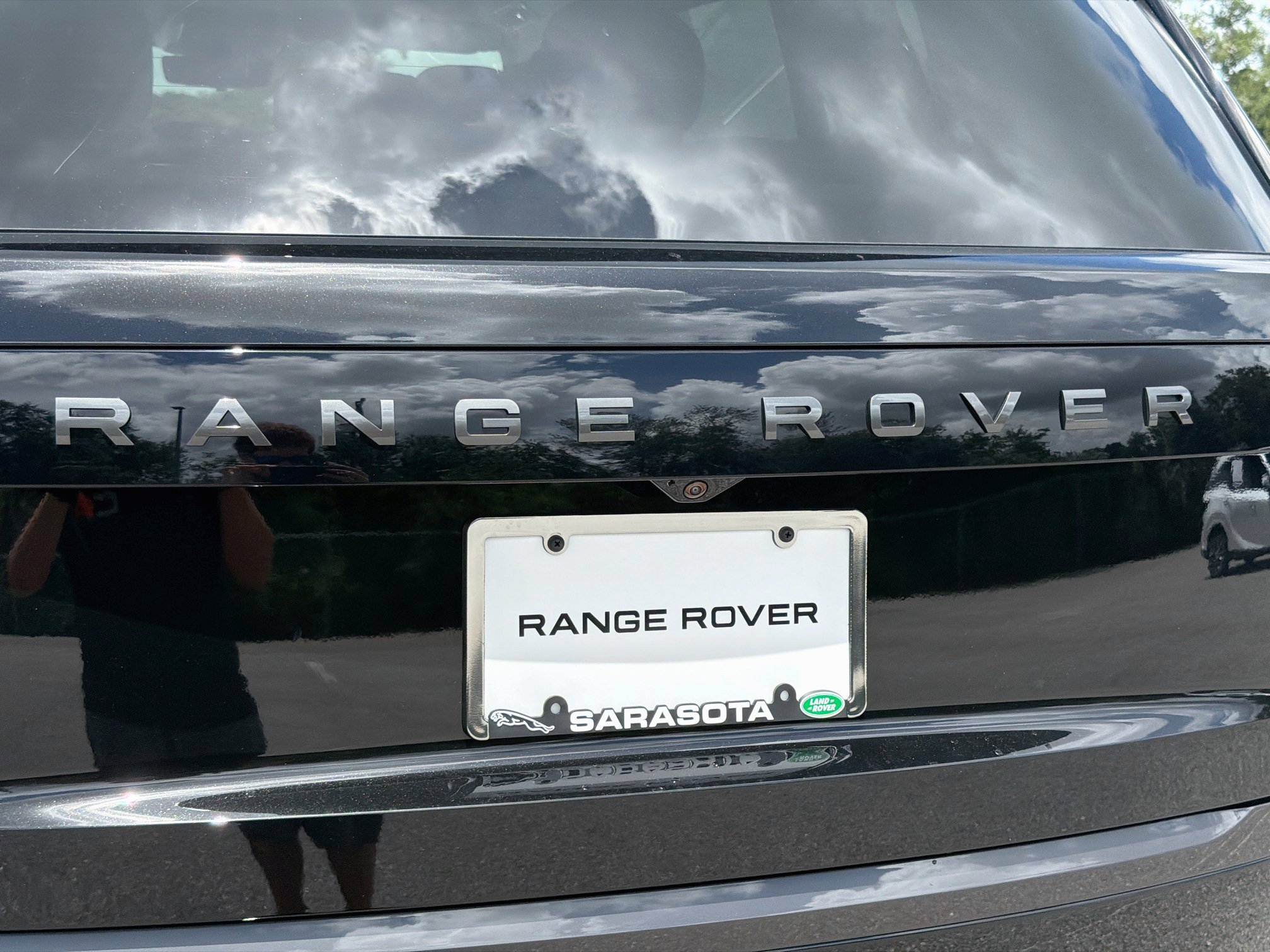 New 2026 Land Rover Range Rover Long Wheelbase SE AWD/4WD image 11