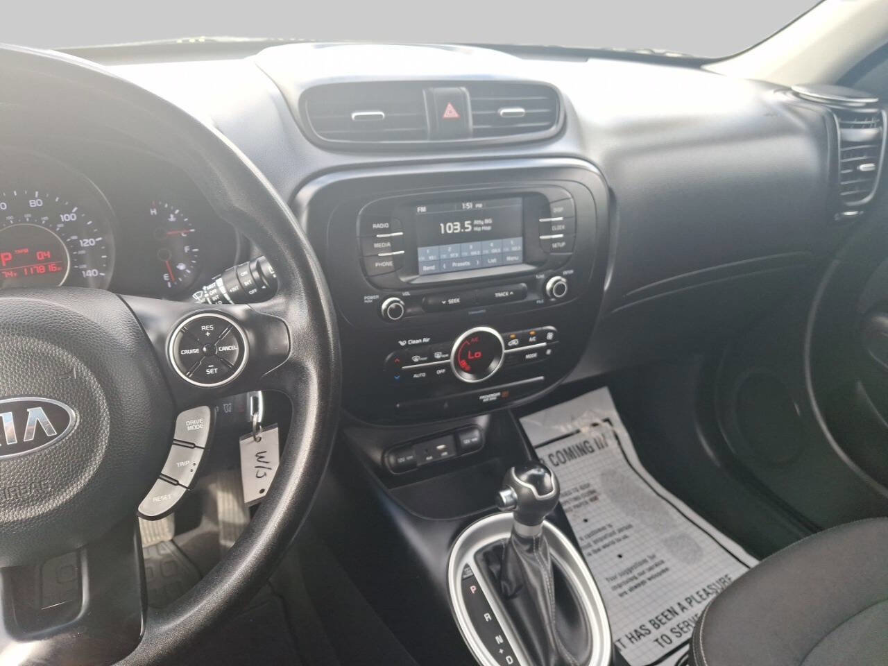 Used 2017 Kia Soul + image 9