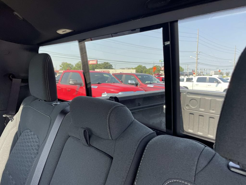 Used 2025 RAM 1500 Warlock AWD/4WD image 11