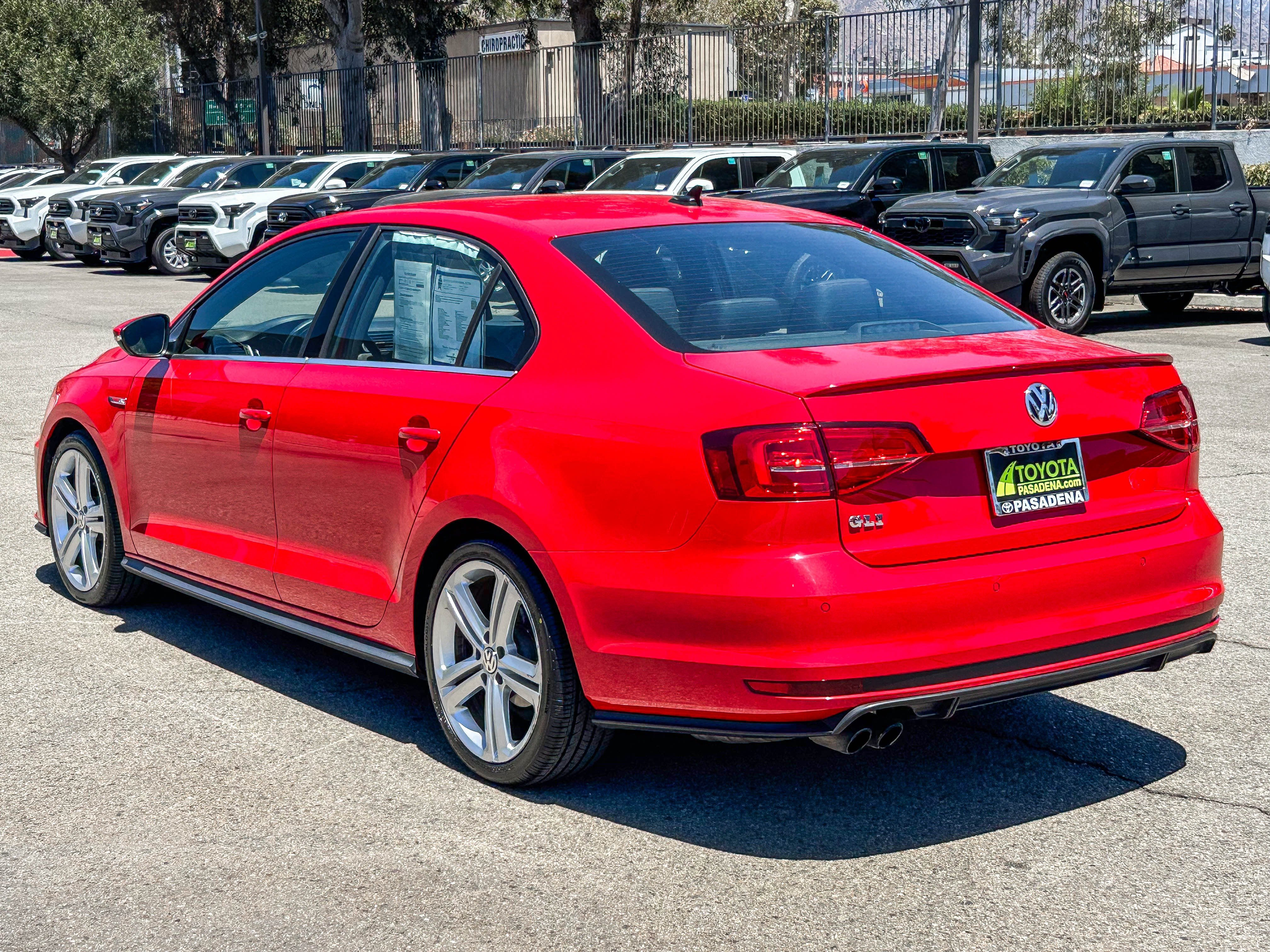 Used 2017 Volkswagen Jetta GLI FWD image 8