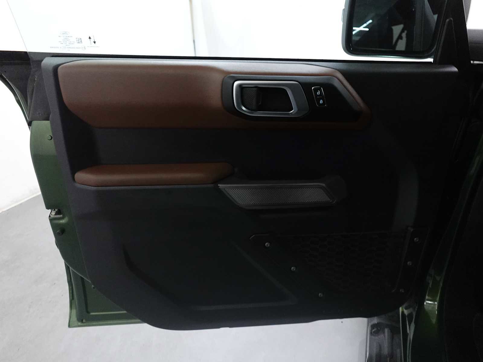 Used 2023 Ford Bronco Outer Banks image 10