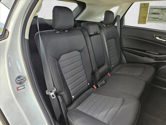 Used 2024 Ford Edge SE image 18