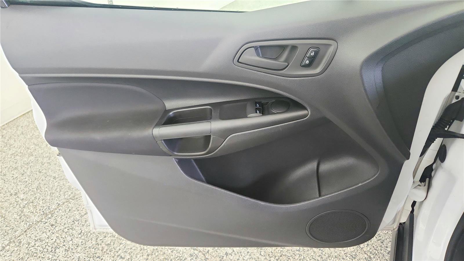 Used 2015 Ford Transit Connect XL FWD image 31