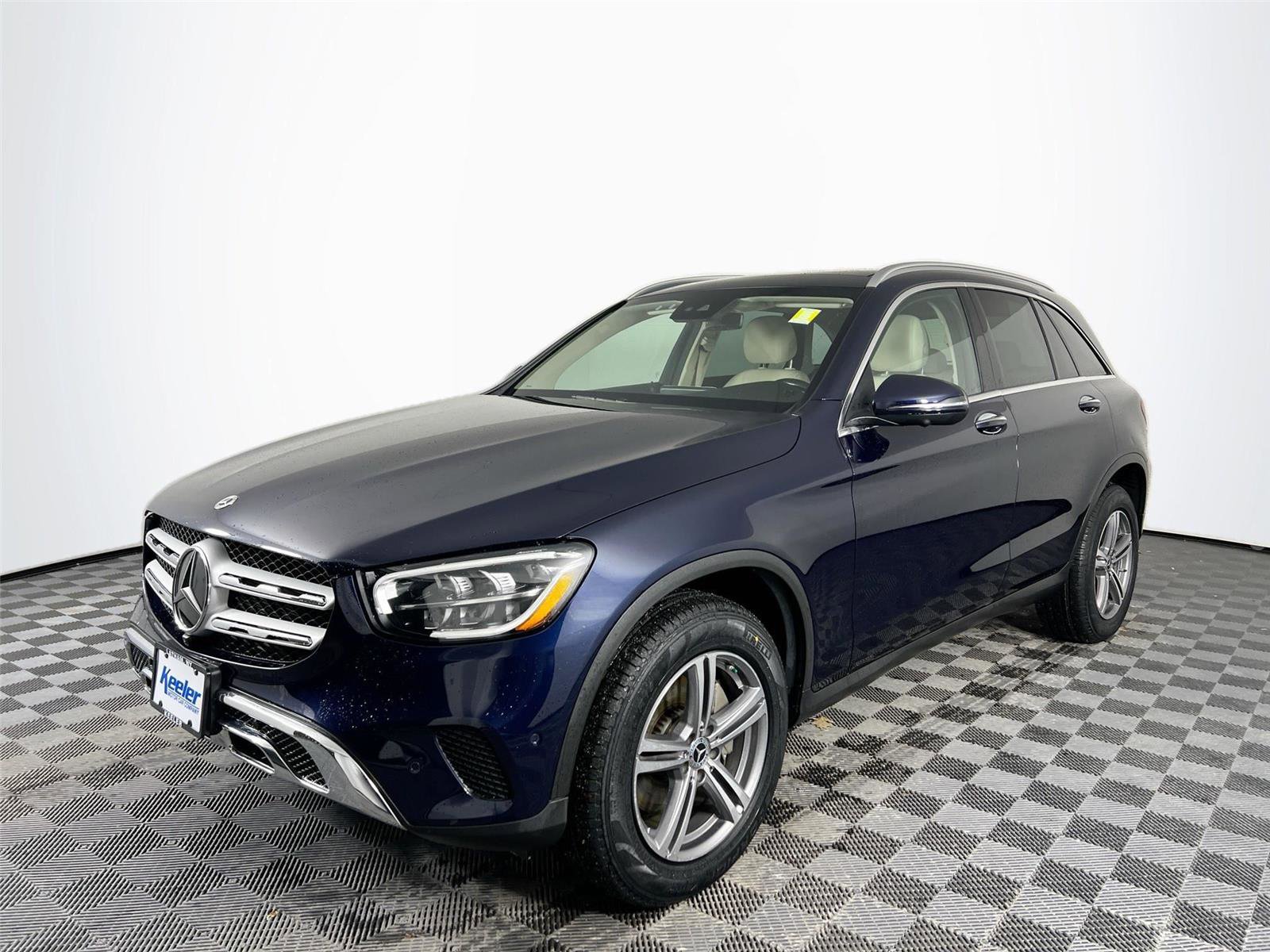 Used 2022 Mercedes-Benz GLC 300 4MATIC image 2