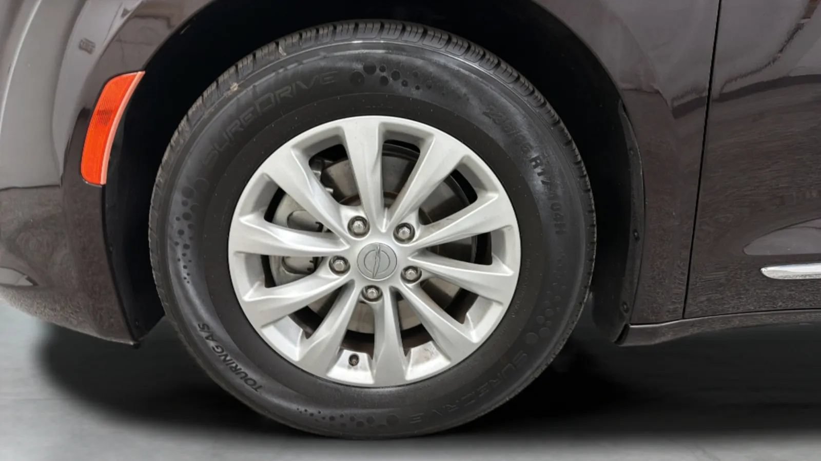 Used 2017 Chrysler Pacifica Touring-L FWD image 29