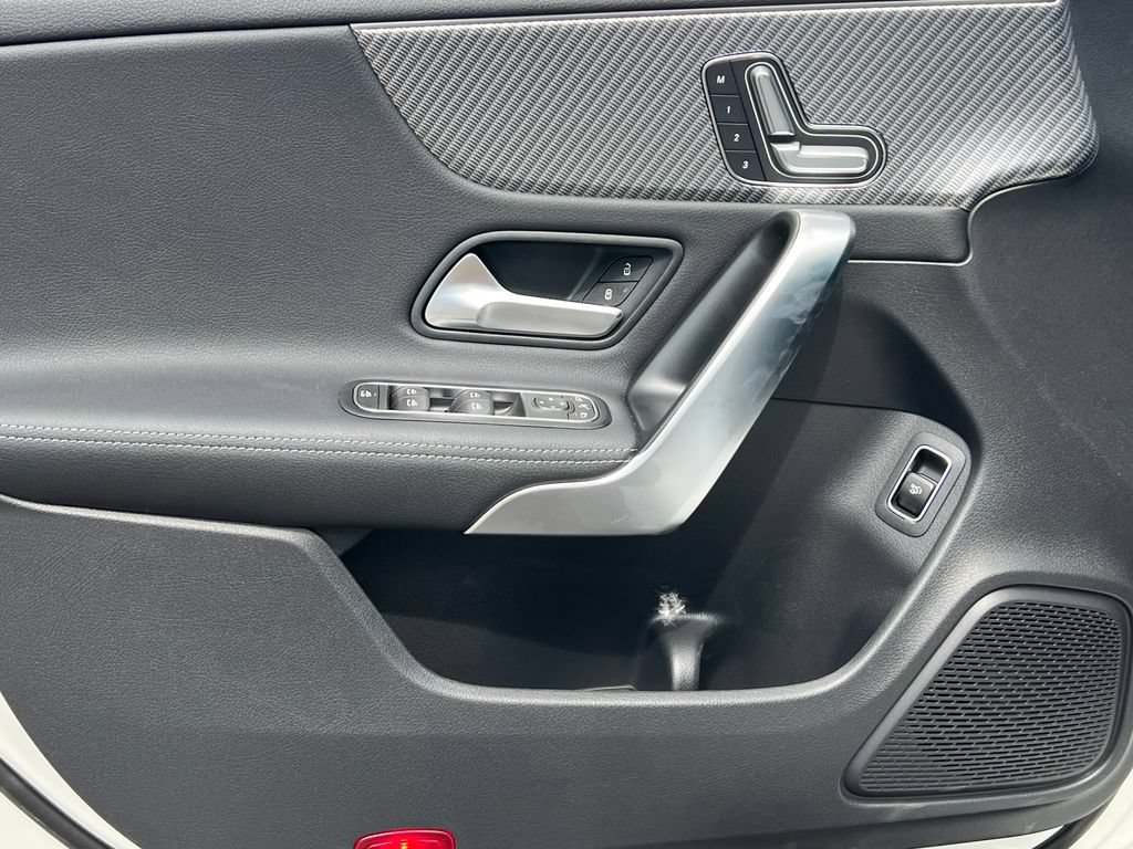 New 2025 Mercedes-Benz CLA 250 4MATIC image 13