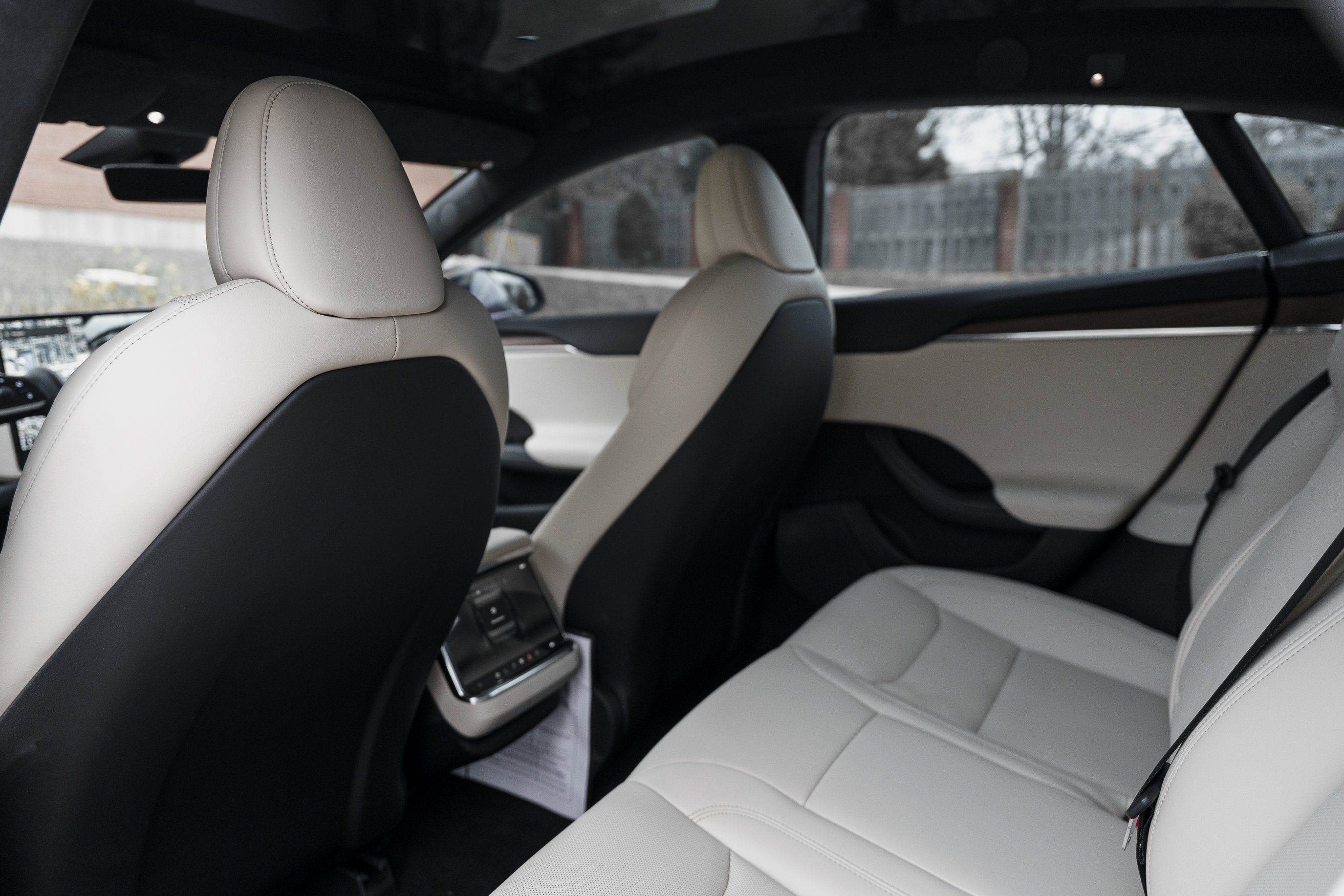 Used 2023 Tesla Model S Standard Range image 24