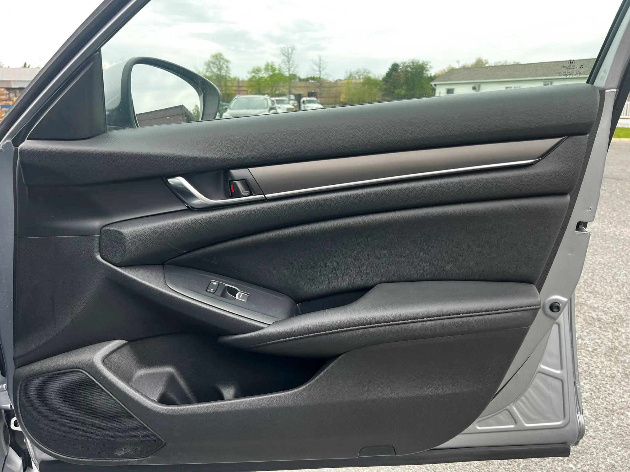 Used 2019 Honda Accord LX image 21