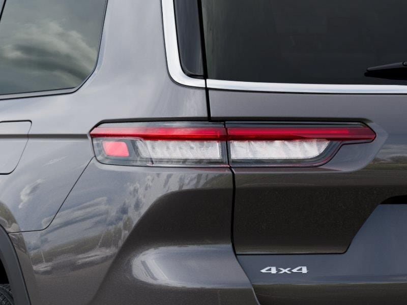 New 2026 Jeep Grand Cherokee L Limited w/ Luxury Tech Group II AWD/4WD image 9