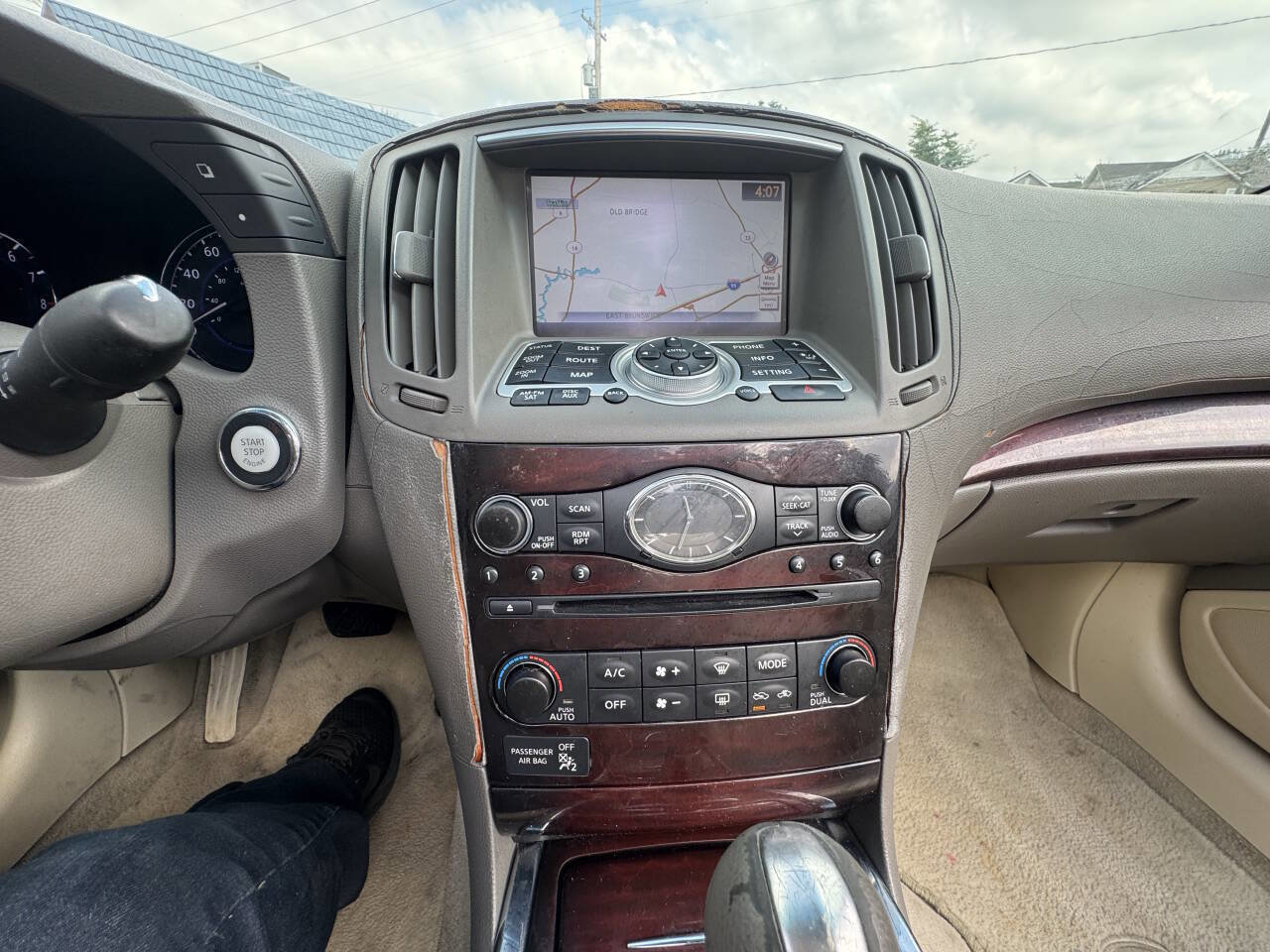 Used 2010 INFINITI G37 Base 2dr Convertible w/ Premium Pkg image 31