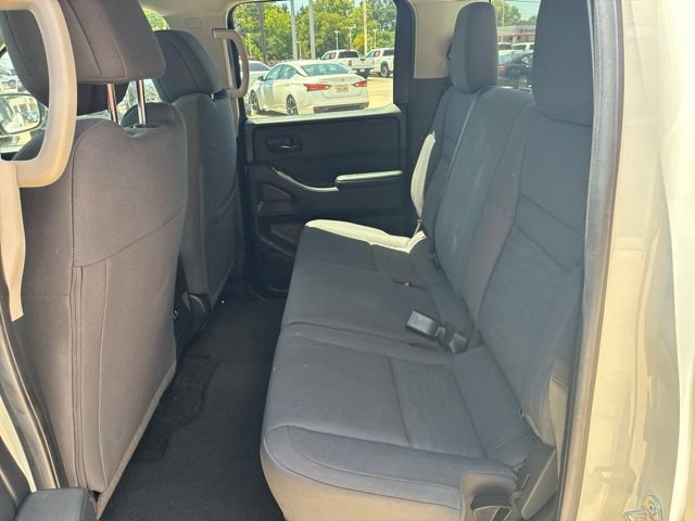 Used 2025 Nissan Frontier S RWD image 15