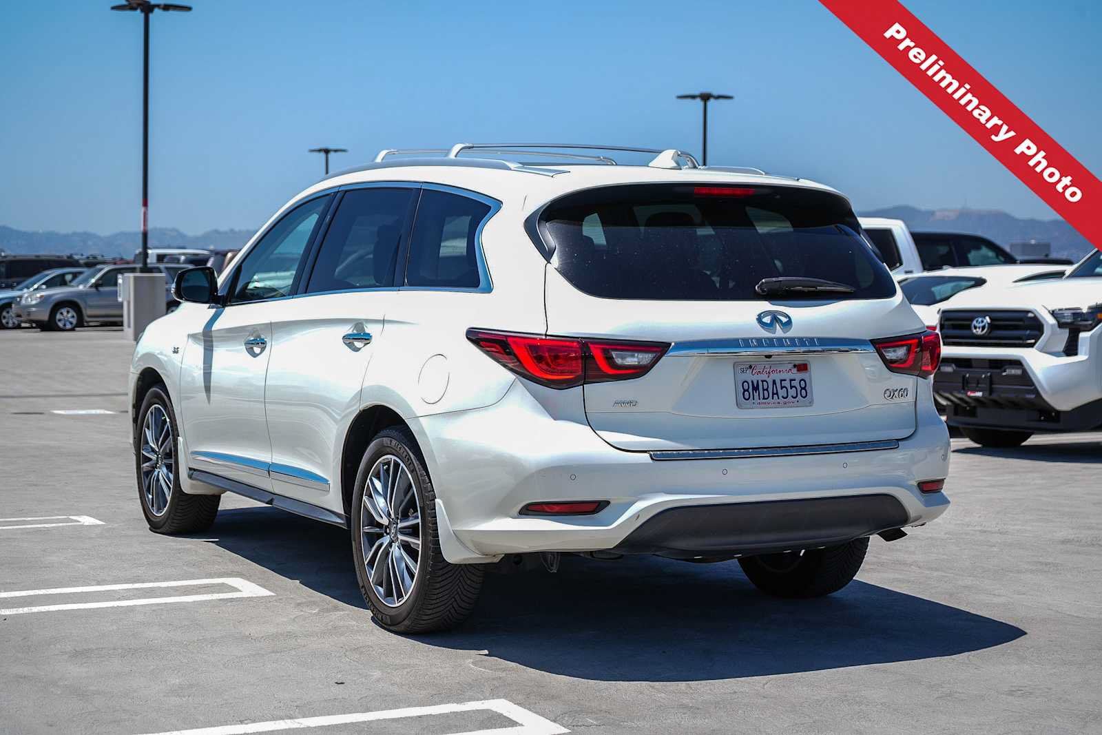 Used 2019 INFINITI QX60 Luxe w/ Sensory Package AWD/4WD image 8