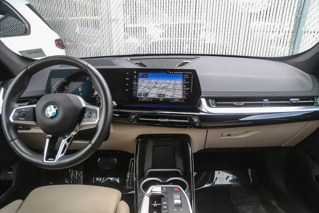 Certified 2023 BMW X1 xDrive28i w/ Premium Package image 9