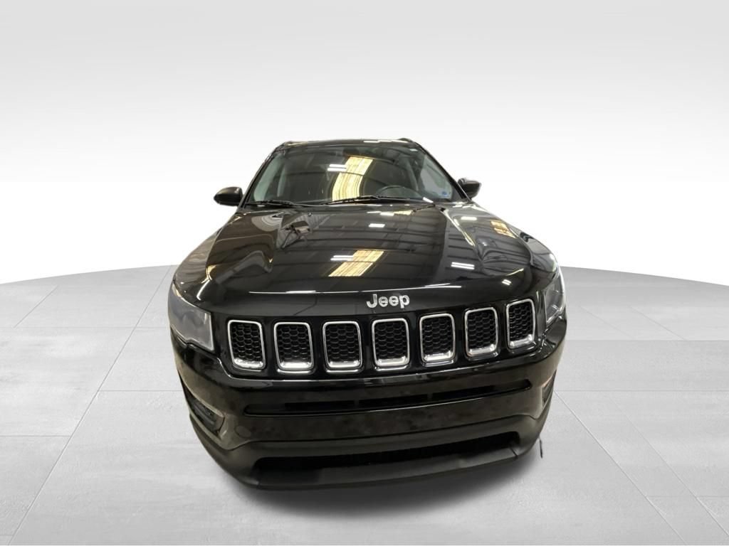 Used 2021 Jeep Compass Sport w/ Cold Weather Group AWD/4WD image 9