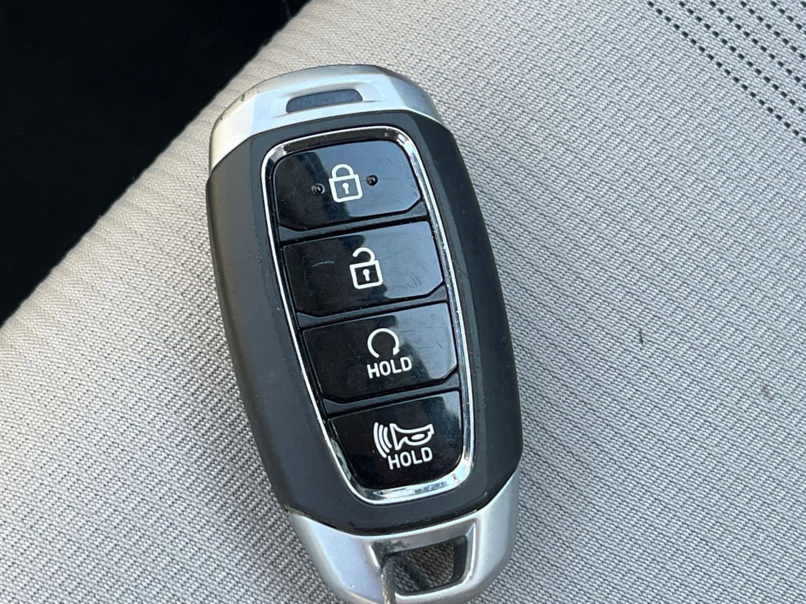 Used 2025 Hyundai Venue SEL FWD image 23