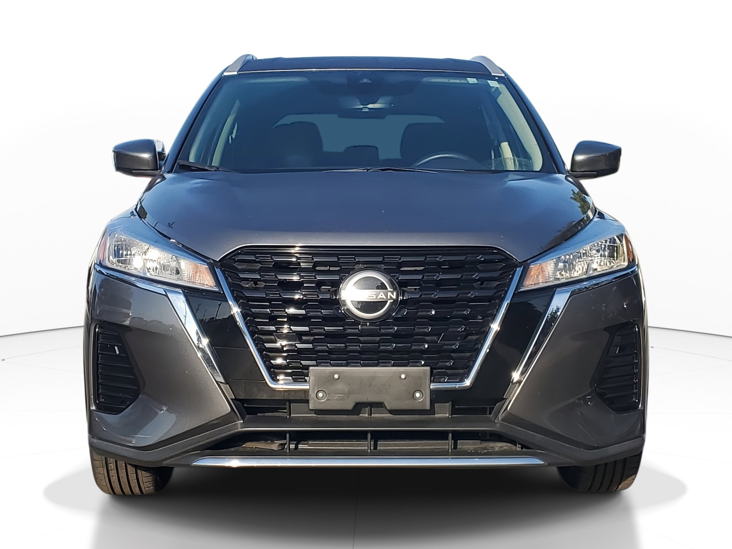 Used 2023 Nissan Kicks SV w/ Interior Electronics Package image 2