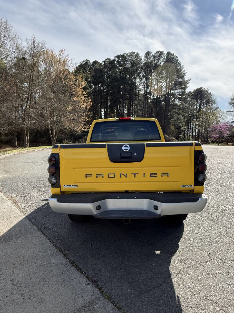 Used 2002 Nissan Frontier XE image 6