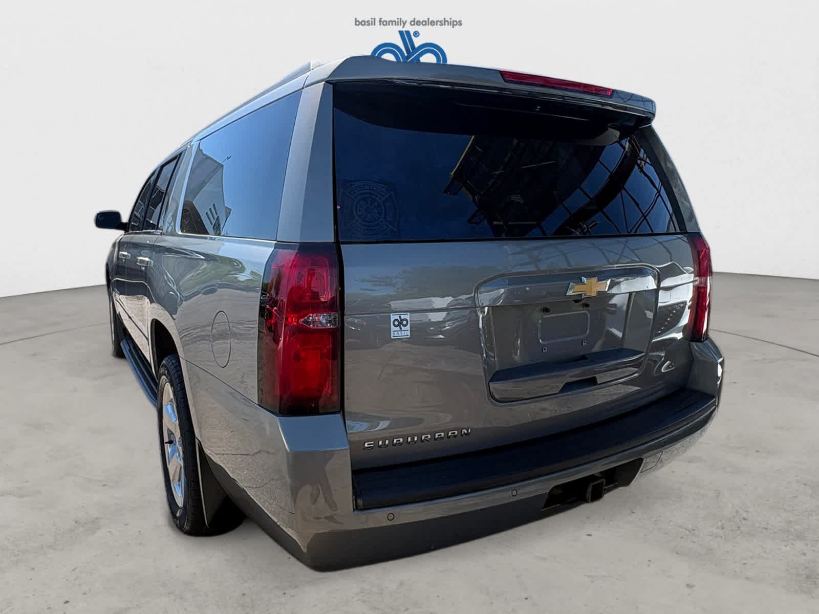 Used 2018 Chevrolet Suburban LS w/ All-Season Package AWD/4WD image 5