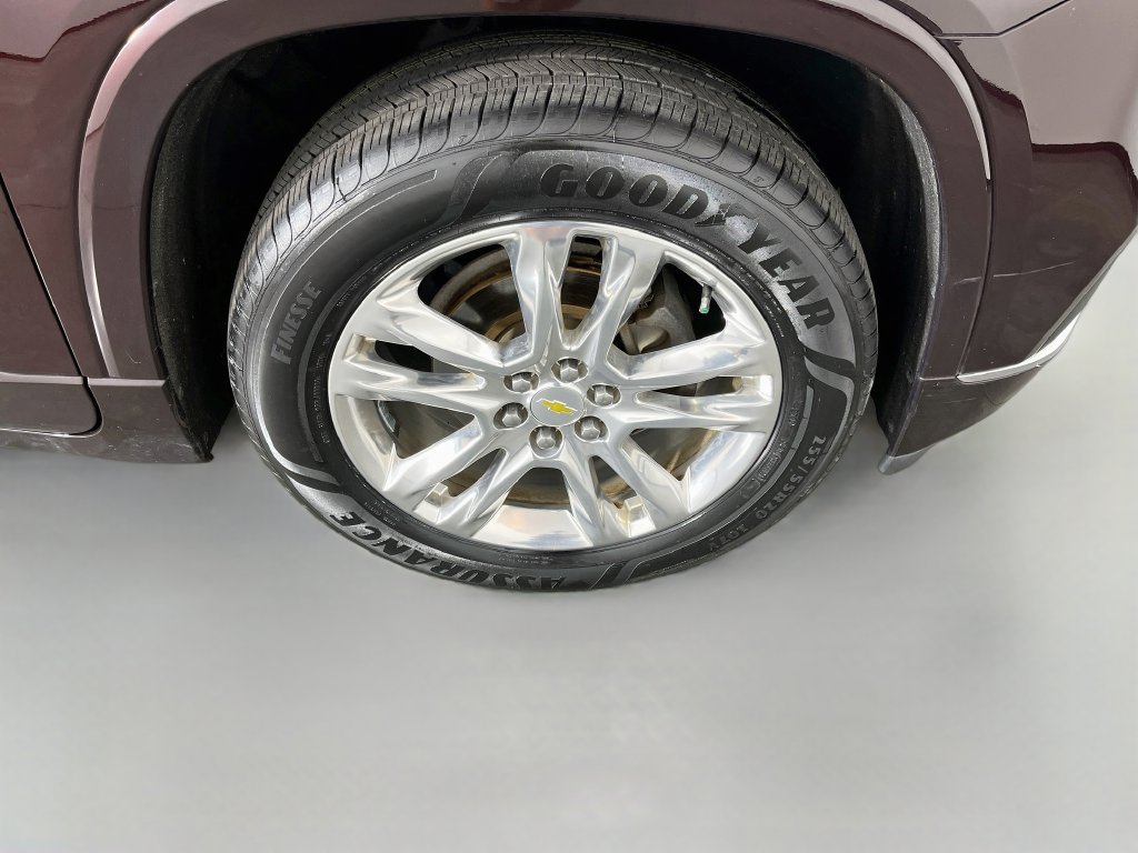 Used 2020 Chevrolet Traverse High Country w/ LPO, Floor Liner Package AWD/4WD image 38
