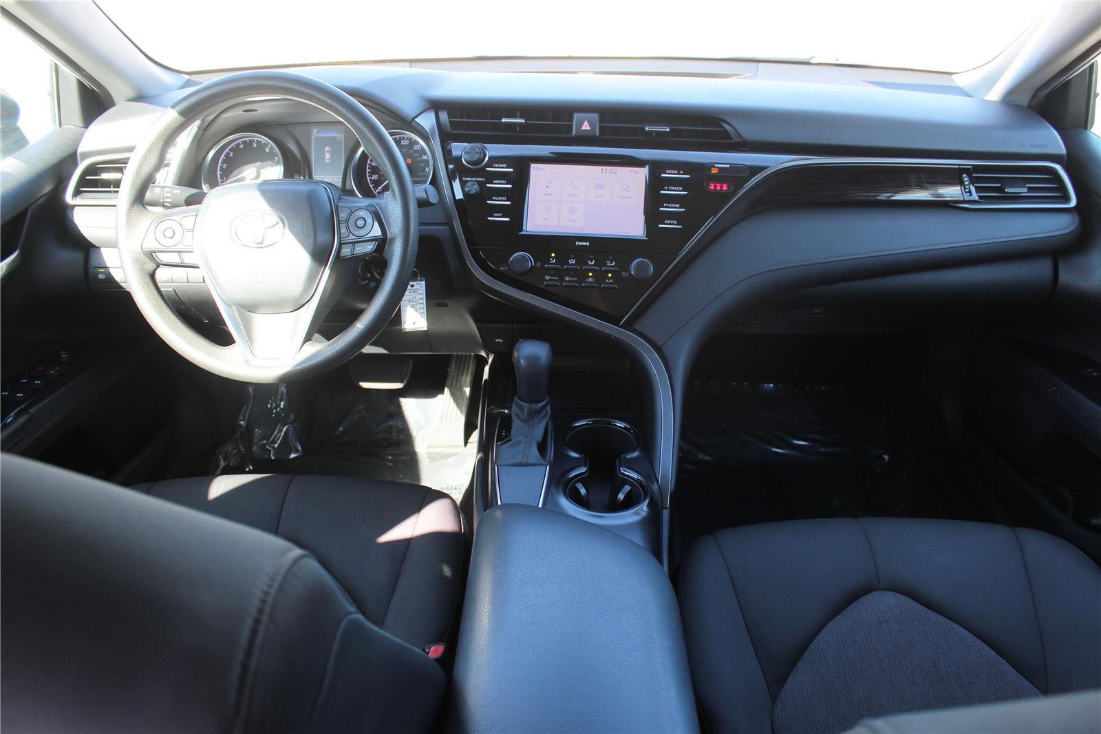 Used 2020 Toyota Camry LE image 20