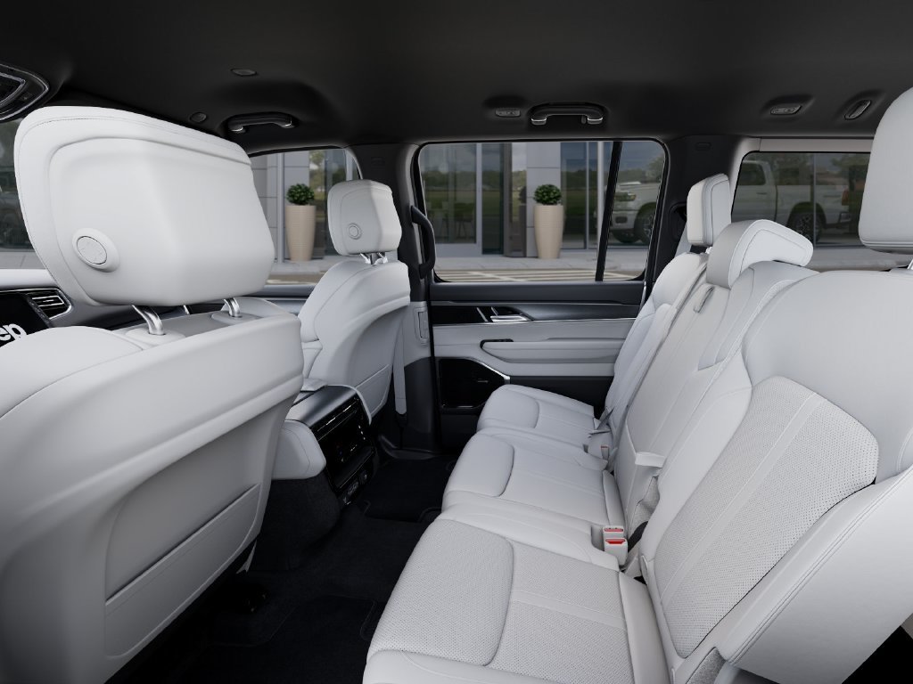 New 2026 Jeep Grand Wagoneer Limited w/ 8-Passenger Seating Package AWD/4WD image 23