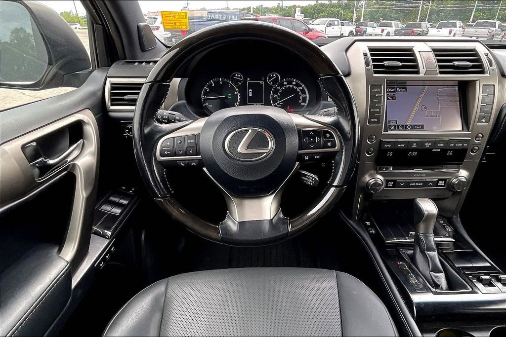 Used 2020 Lexus GX 460 Premium w/ Premium Package AWD/4WD image 5