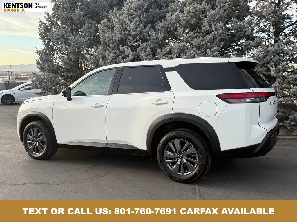 Used 2024 Nissan Pathfinder S image 5
