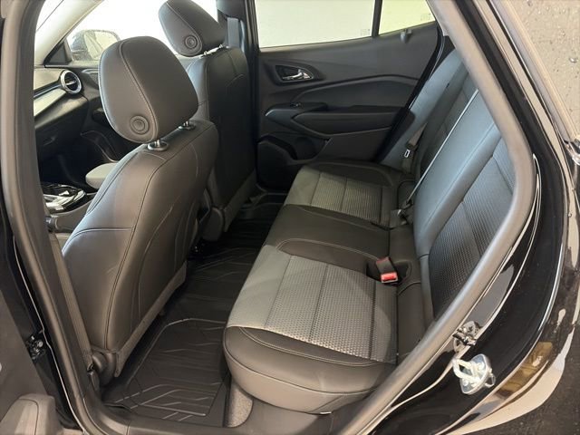 New 2026 Chevrolet Trax LT w/ Driver Confidence Package FWD image 11