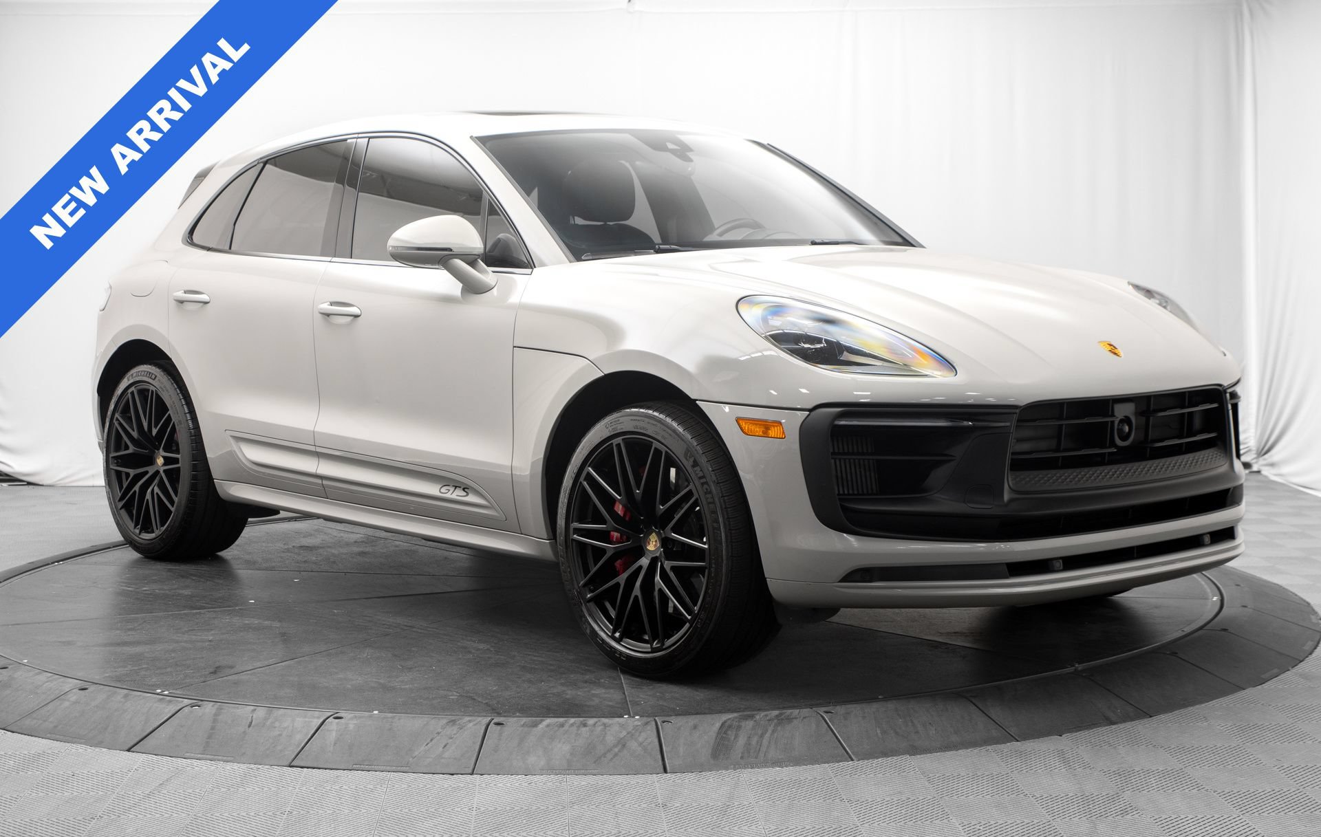 Used 2023 Porsche Macan GTS w/ Premium Package Plus AWD/4WD image 9