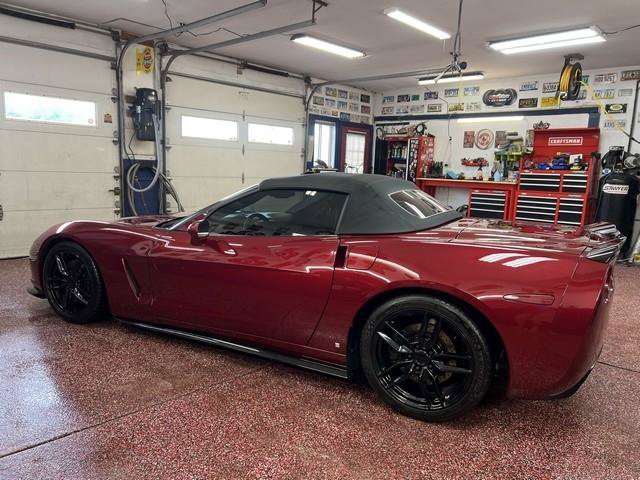 Used 2006 Chevrolet Corvette Convertible w/ Preferred Equipment Group RWD image 2
