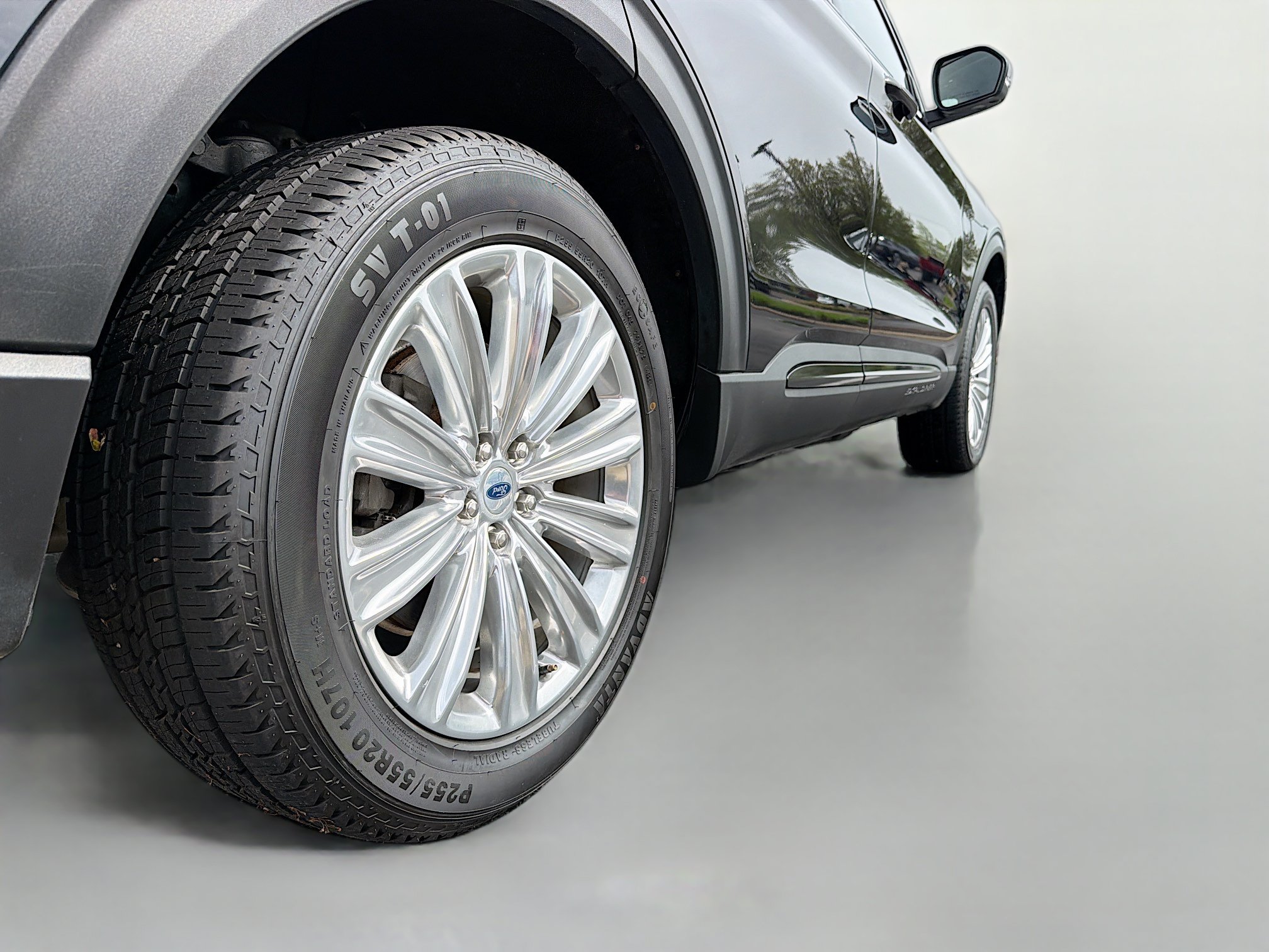 Used 2022 Ford Explorer Limited AWD/4WD image 15