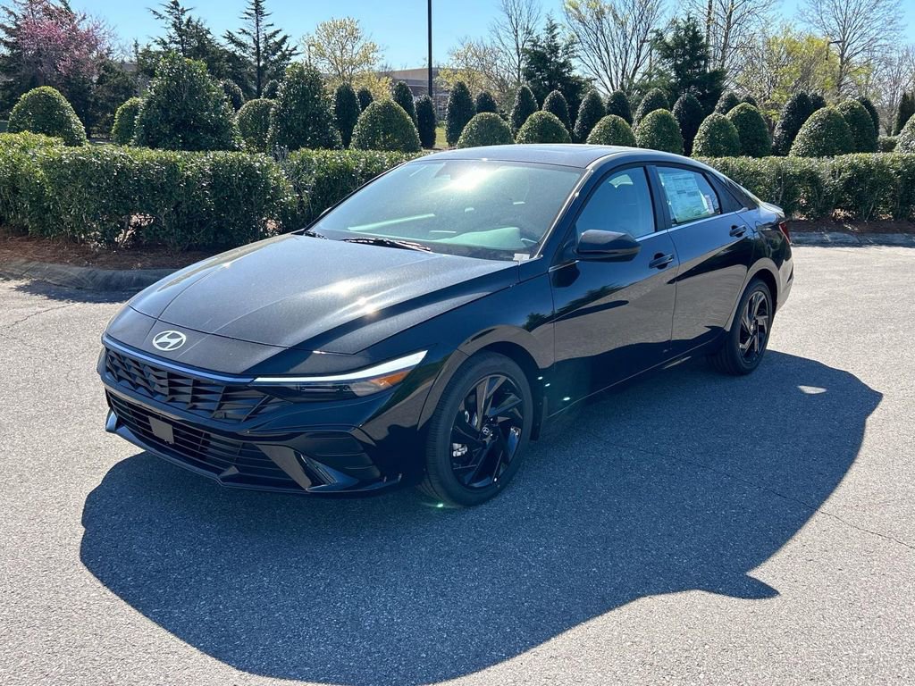New 2026 Hyundai Elantra SEL Sport image 3
