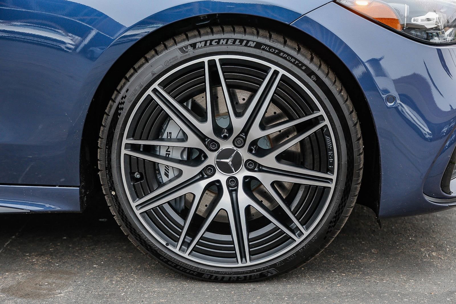 New 2026 Mercedes-Benz C 43 AMG 4MATIC Sedan image 9