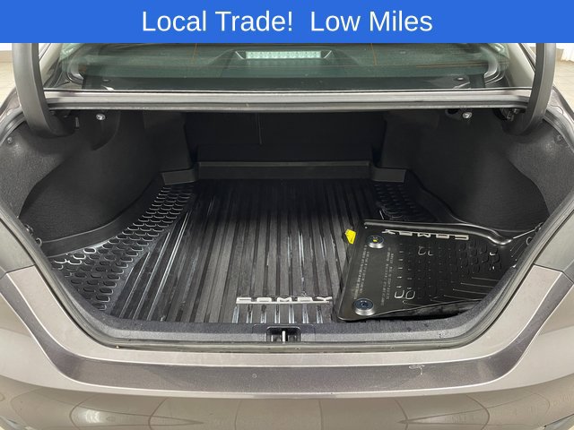 Used 2020 Toyota Camry XLE FWD image 24