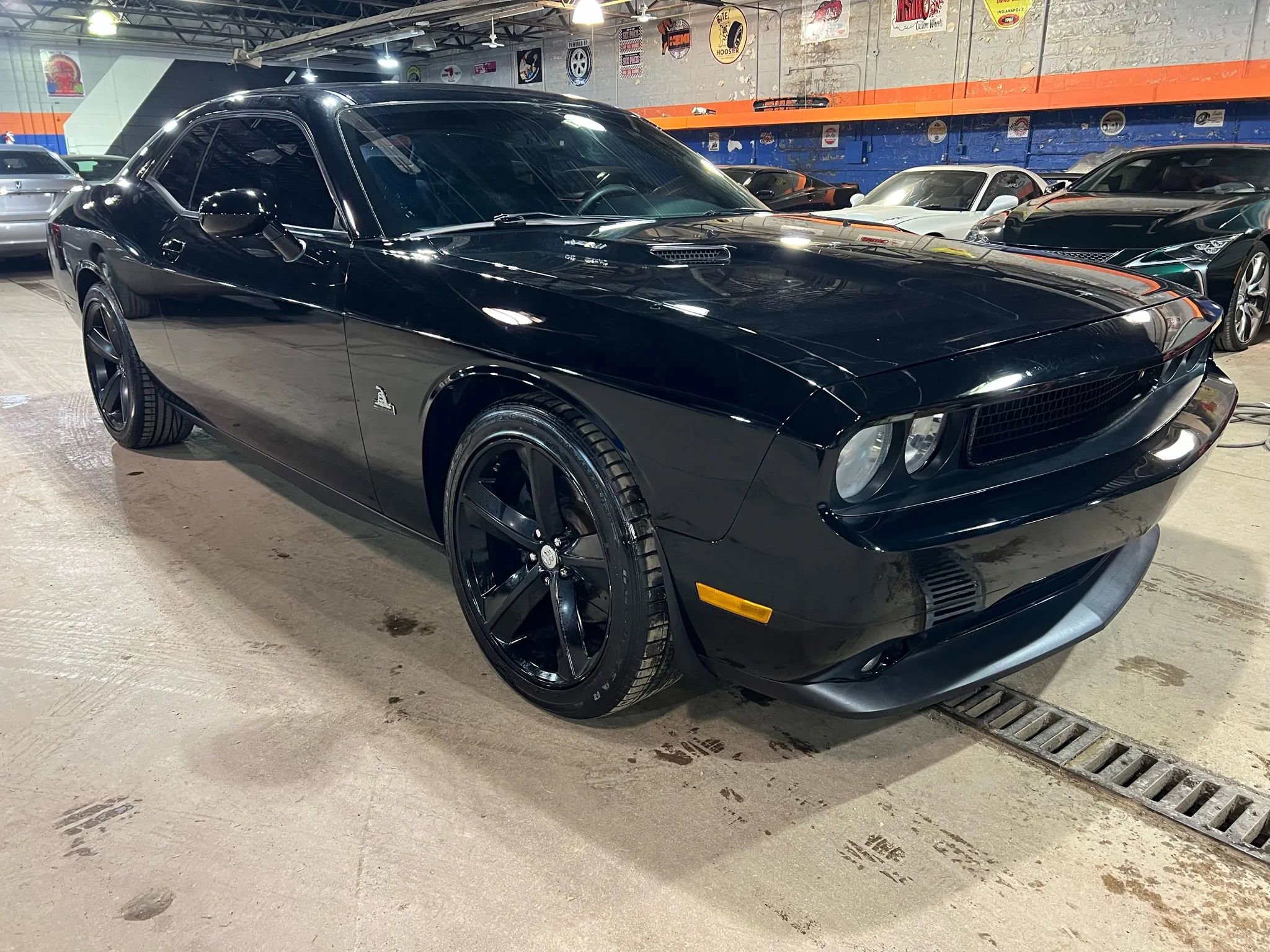 Used 2012 Dodge Challenger R/T image 7
