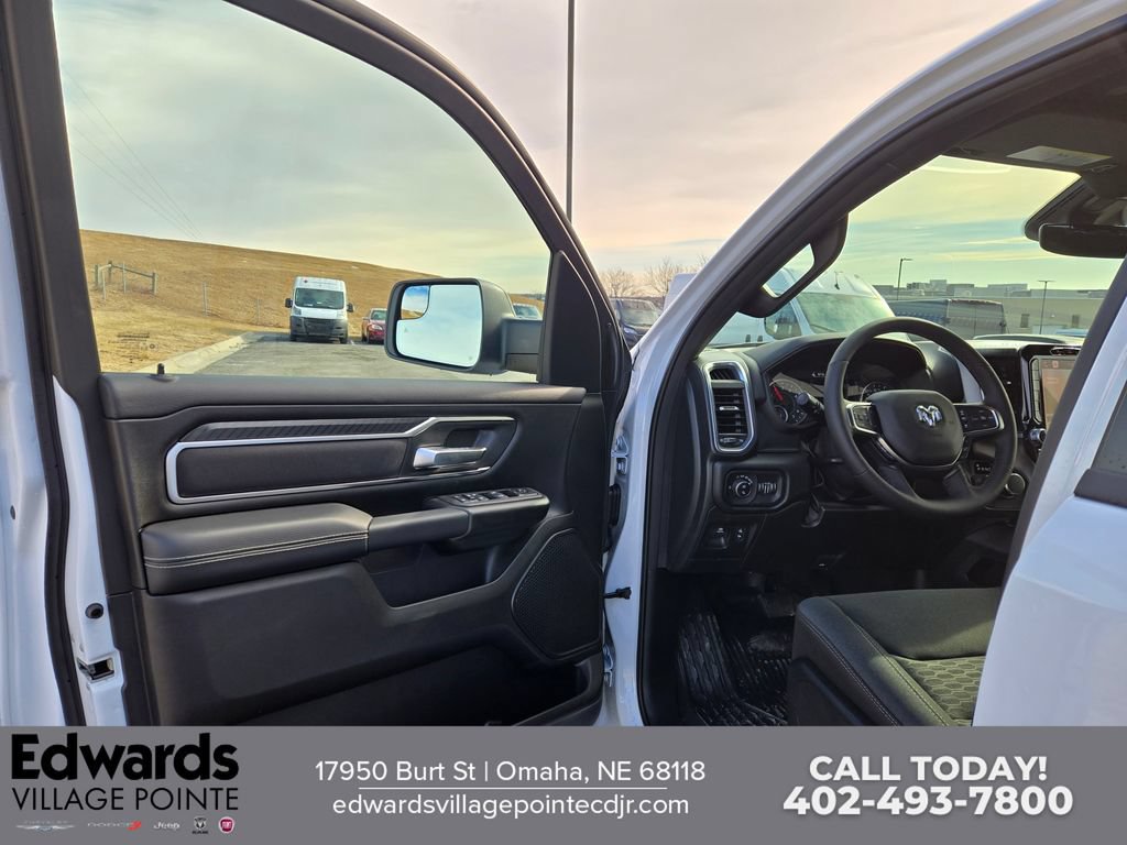 New 2026 RAM 1500 Big Horn AWD/4WD image 9