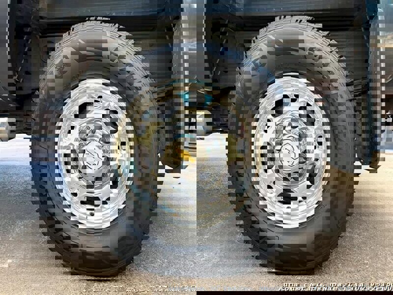 Used 2004 Chevrolet Silverado 2500 LT image 19