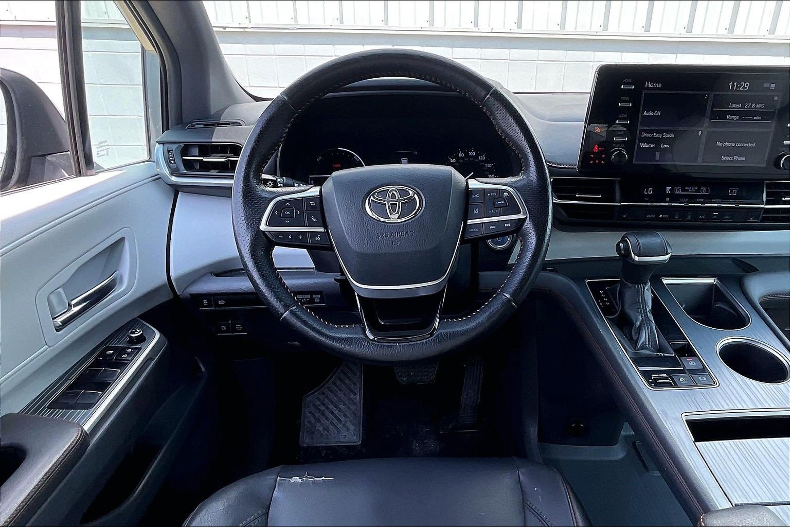 Used 2021 Toyota Sienna XSE AWD/4WD image 6