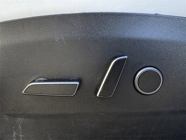 Used 2023 Tesla Model Y Long Range image 27