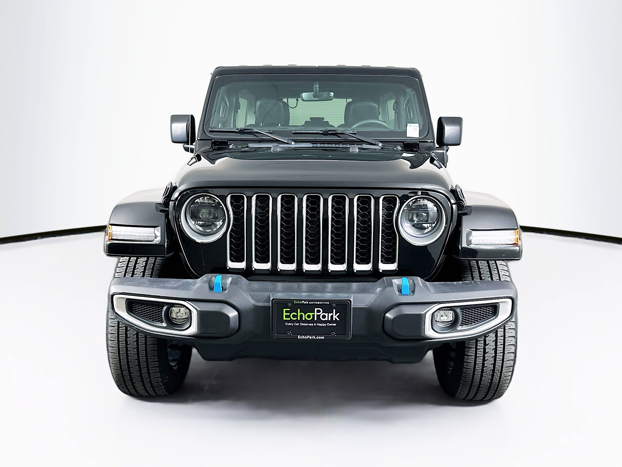 Used 2023 Jeep Wrangler Sahara AWD/4WD image 2