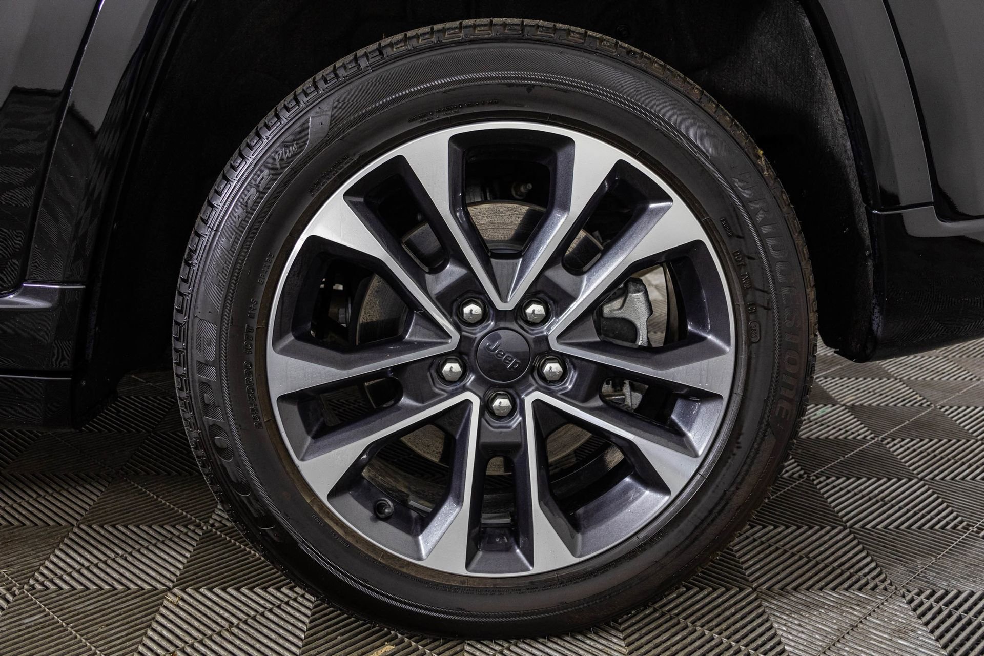 Used 2024 Jeep Grand Cherokee Overland w/ Luxury Tech Group IV image 56