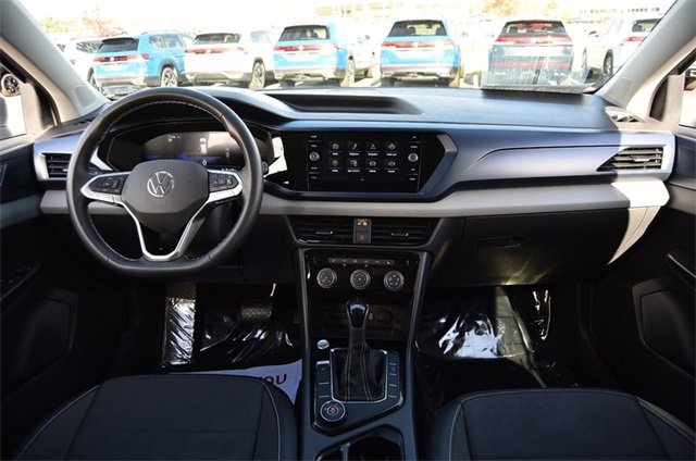 Certified 2023 Volkswagen Taos SE image 7