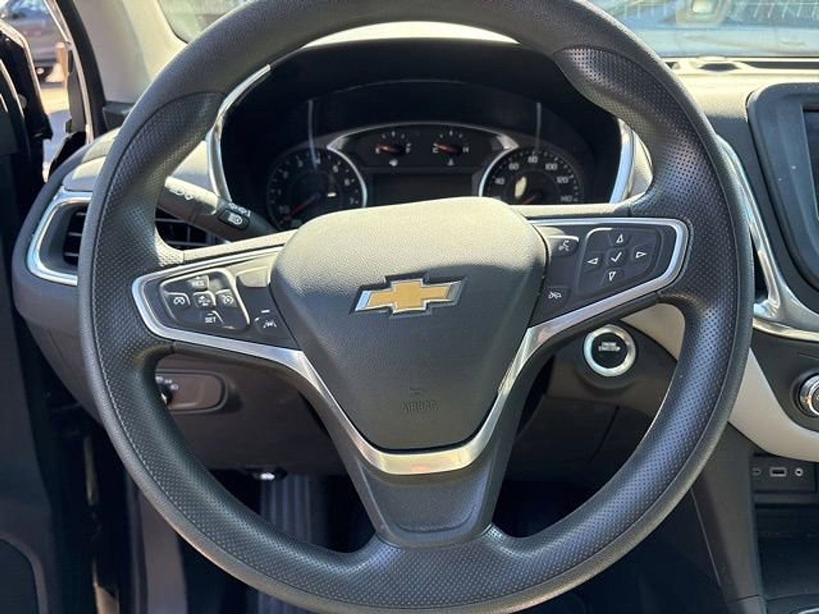 Used 2023 Chevrolet Equinox LS w/ LS Convenience Package image 13