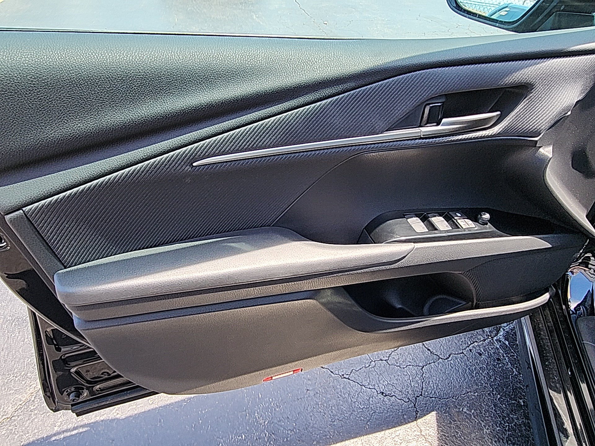 Used 2026 Toyota Camry SE w/ Convenience Package FWD image 10