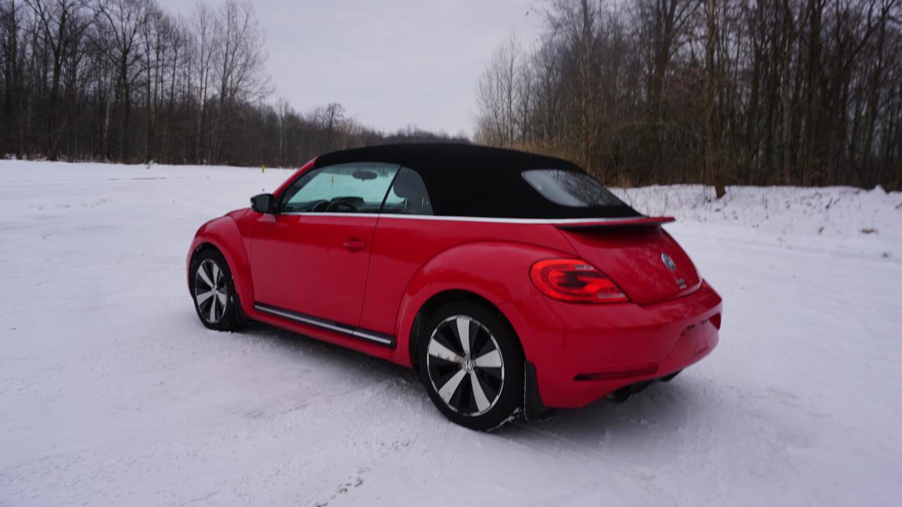 Used 2013 Volkswagen Beetle 2.0T image 3