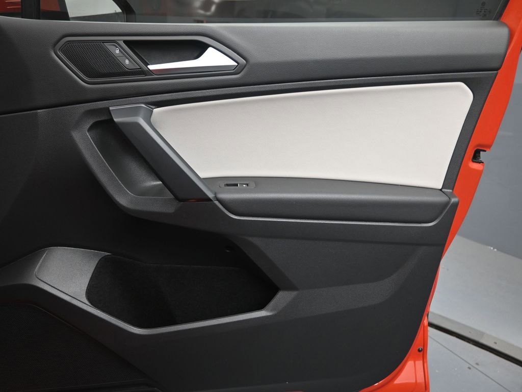 Used 2019 Volkswagen Tiguan SE image 31
